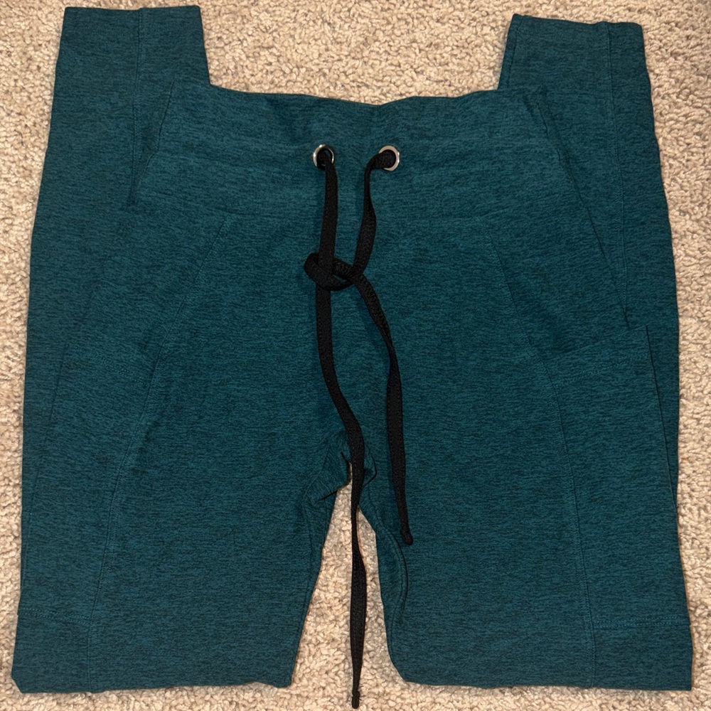 Bombshell Sportswear Thrive leggings